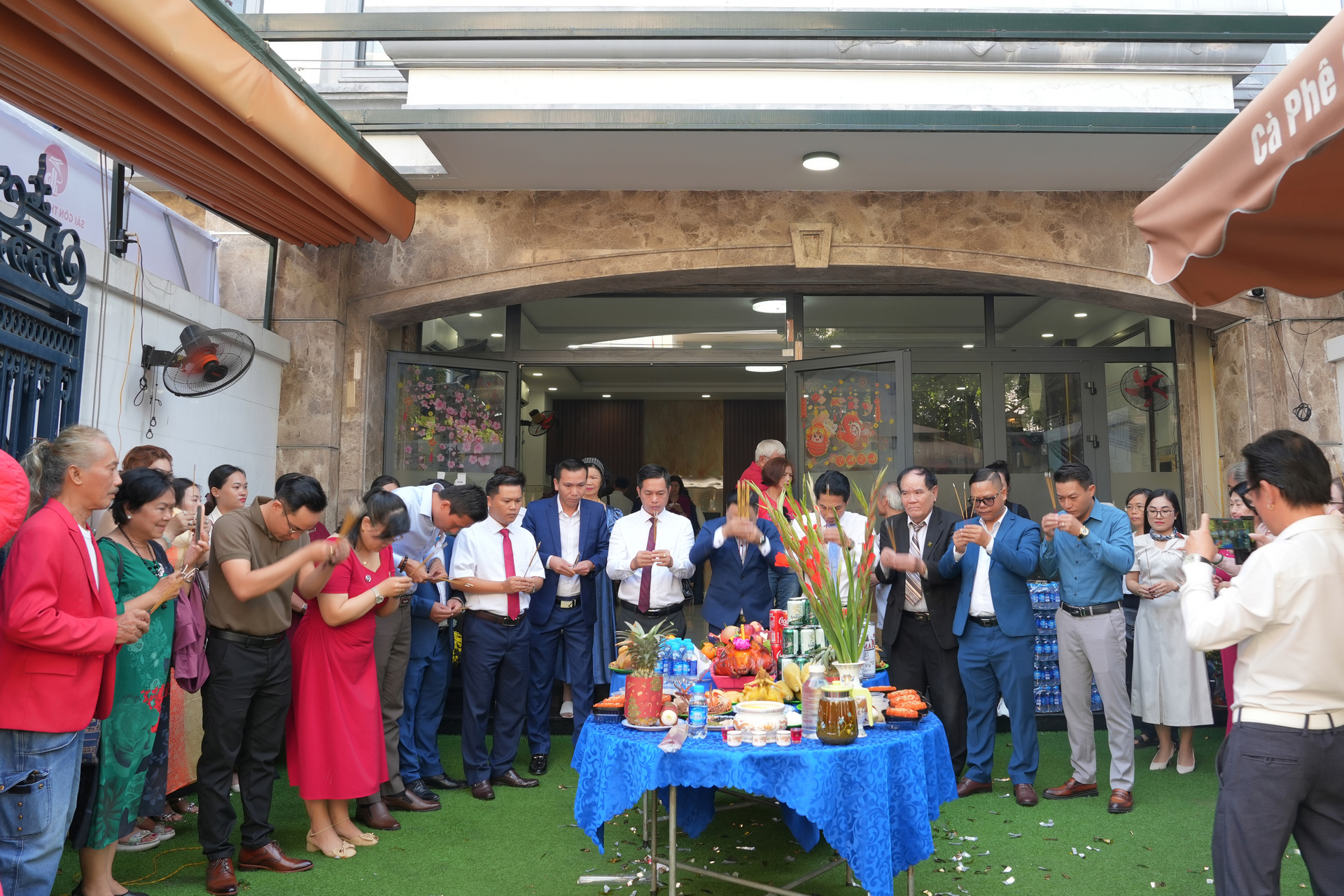 Ban lãnh đạo Mộc Nhiên Group cúng khai xuân 2026