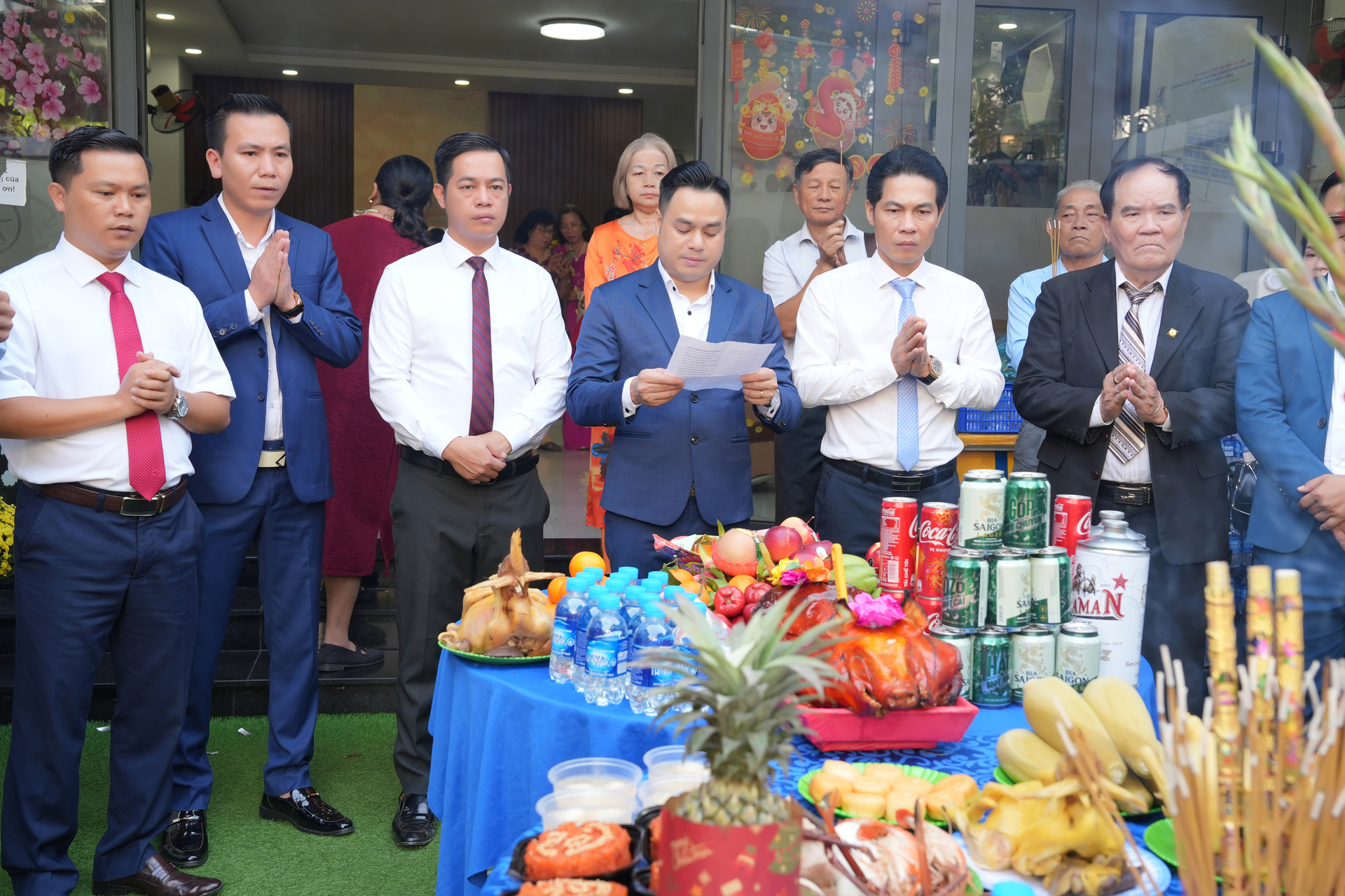 Ban lãnh đạo Mộc Nhiên Group cúng khai xuân 2026